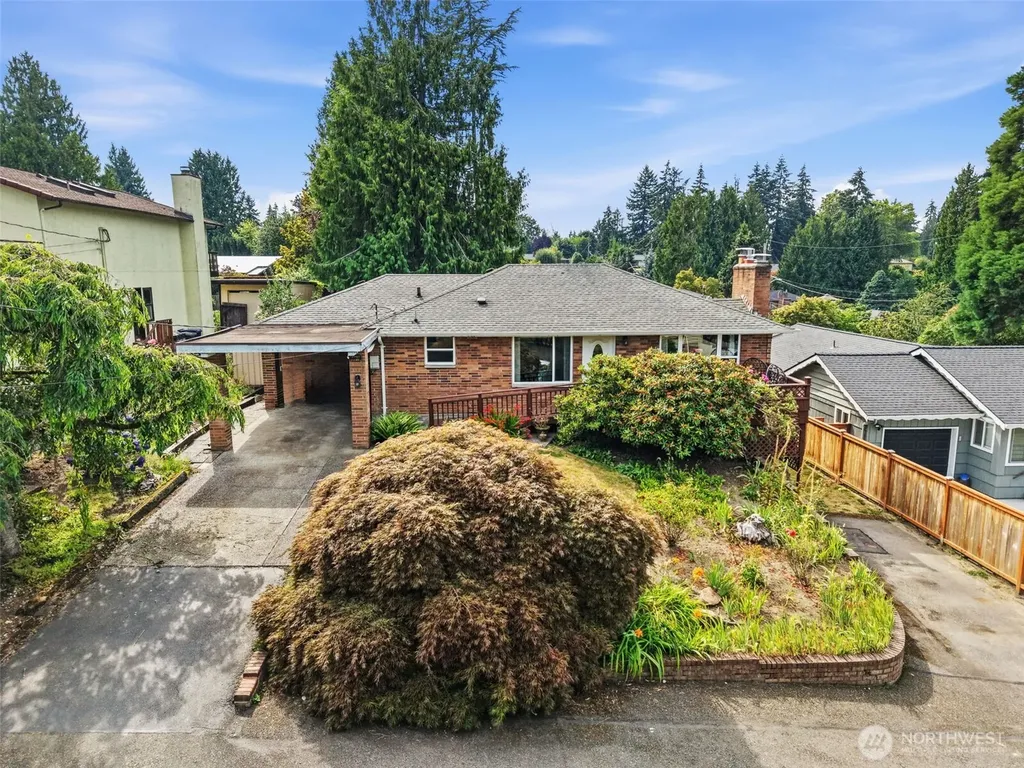 16613 19th Avenue SW Burien WA 98166