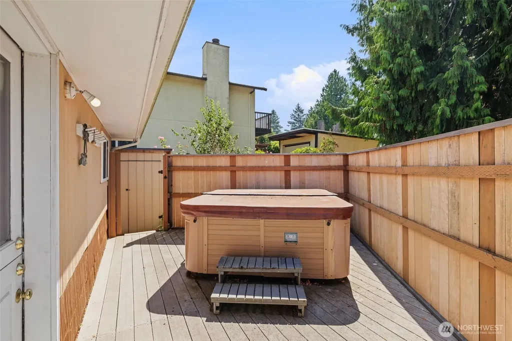 16613 19th Avenue SW Burien WA 98166