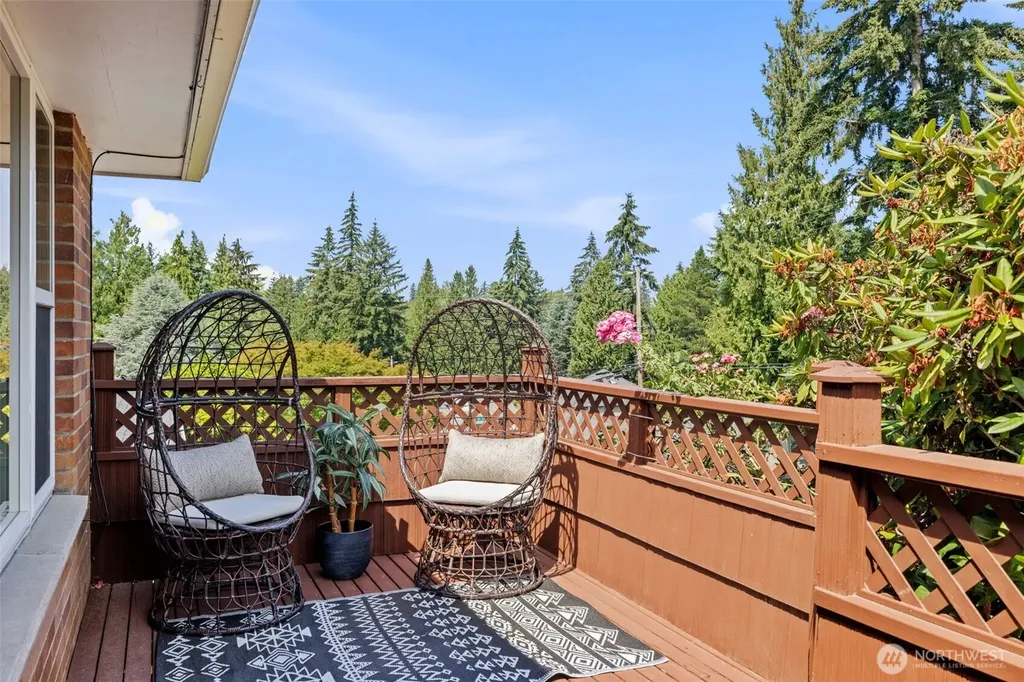 16613 19th Avenue SW Burien WA 98166