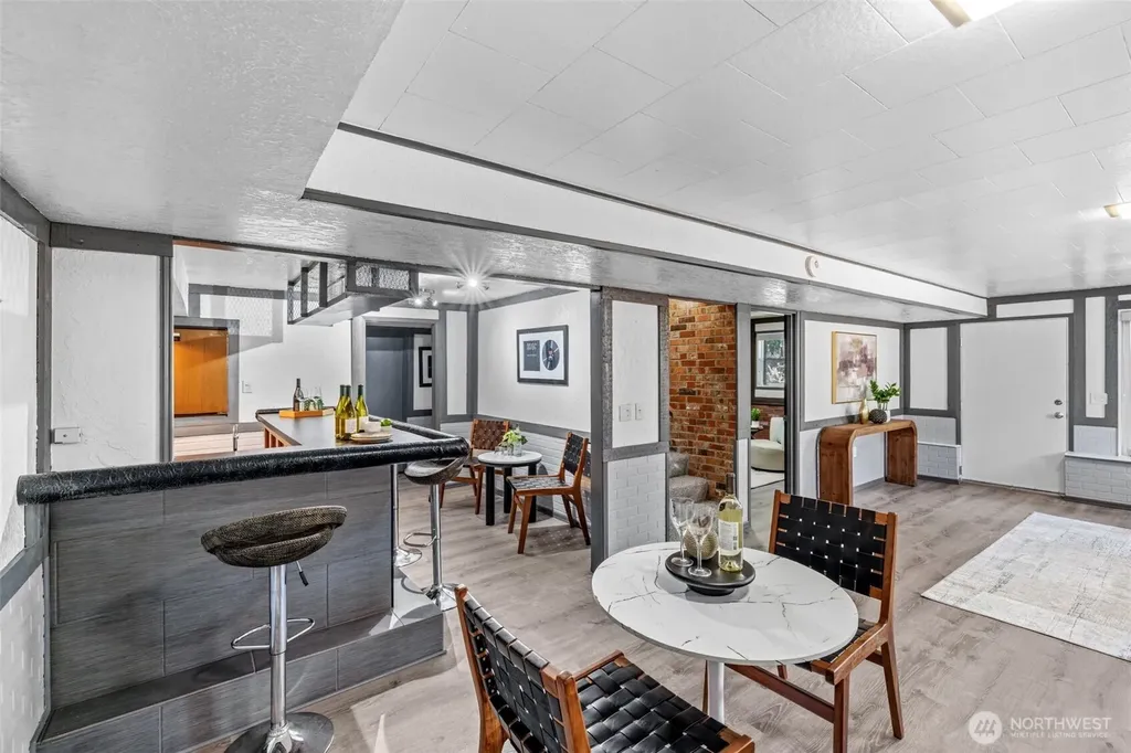 16613 19th Avenue SW Burien WA 98166