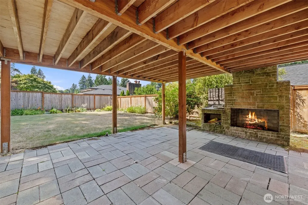 16613 19th Avenue SW Burien WA 98166