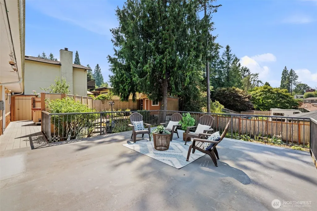 16613 19th Avenue SW Burien WA 98166