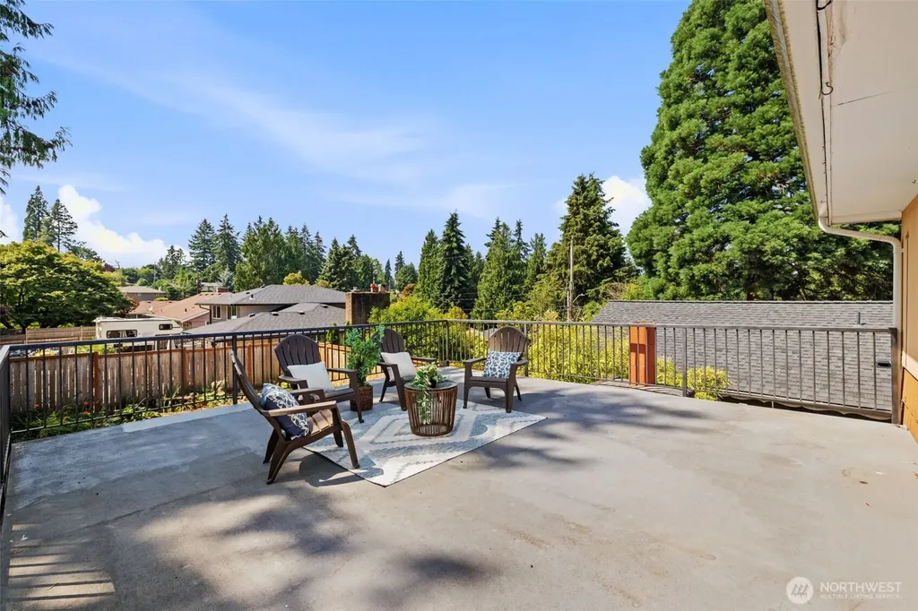 16613 19th Avenue SW Burien WA 98166