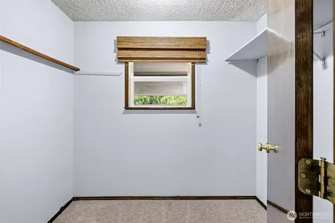 16613 19th Avenue SW Burien WA 98166
