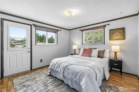16613 19th Avenue SW Burien WA 98166