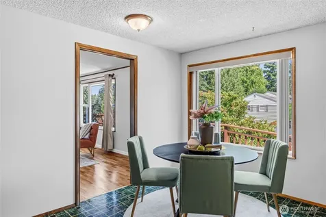 16613 19th Avenue SW Burien WA 98166