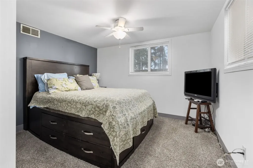 816 304th Street S Roy WA 98580