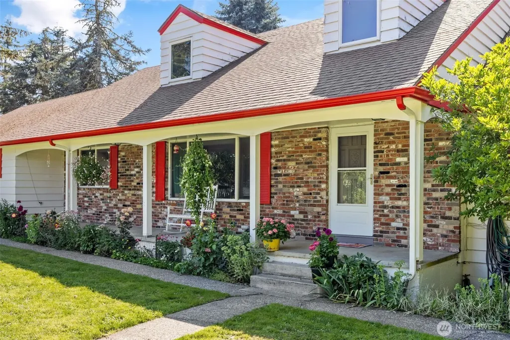 816 304th Street S Roy WA 98580