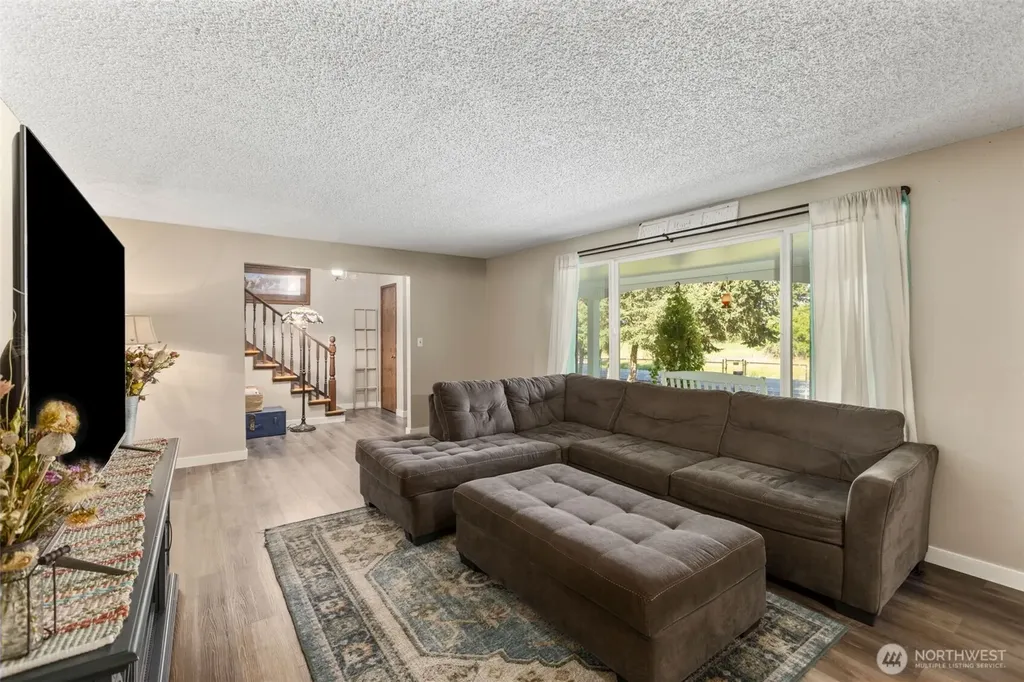 816 304th Street S Roy WA 98580