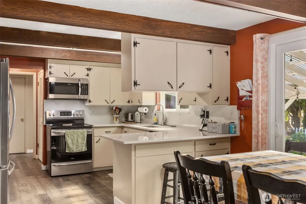 816 304th Street S Roy WA 98580