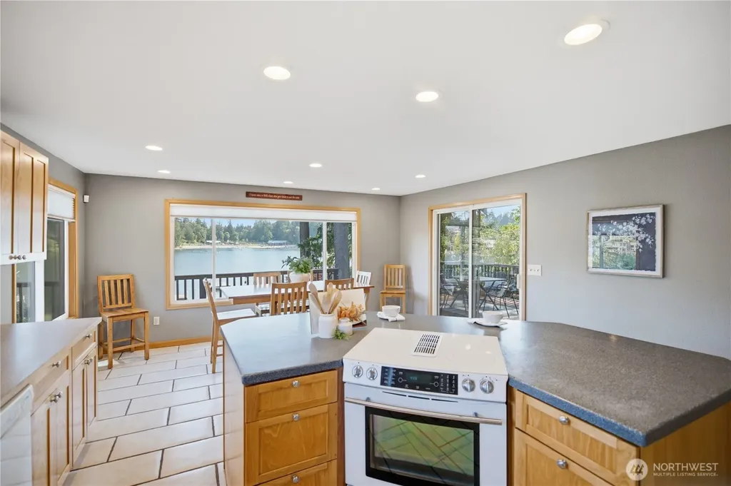 2529 S 304th Street Federal Way WA 98003