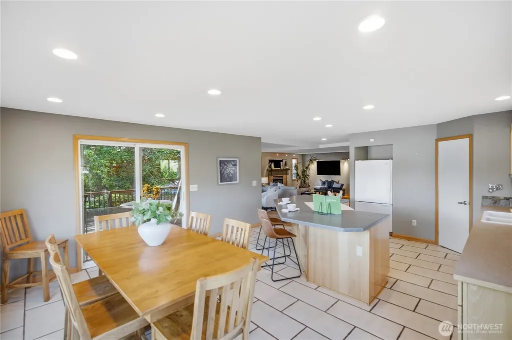 2529 S 304th Street Federal Way WA 98003