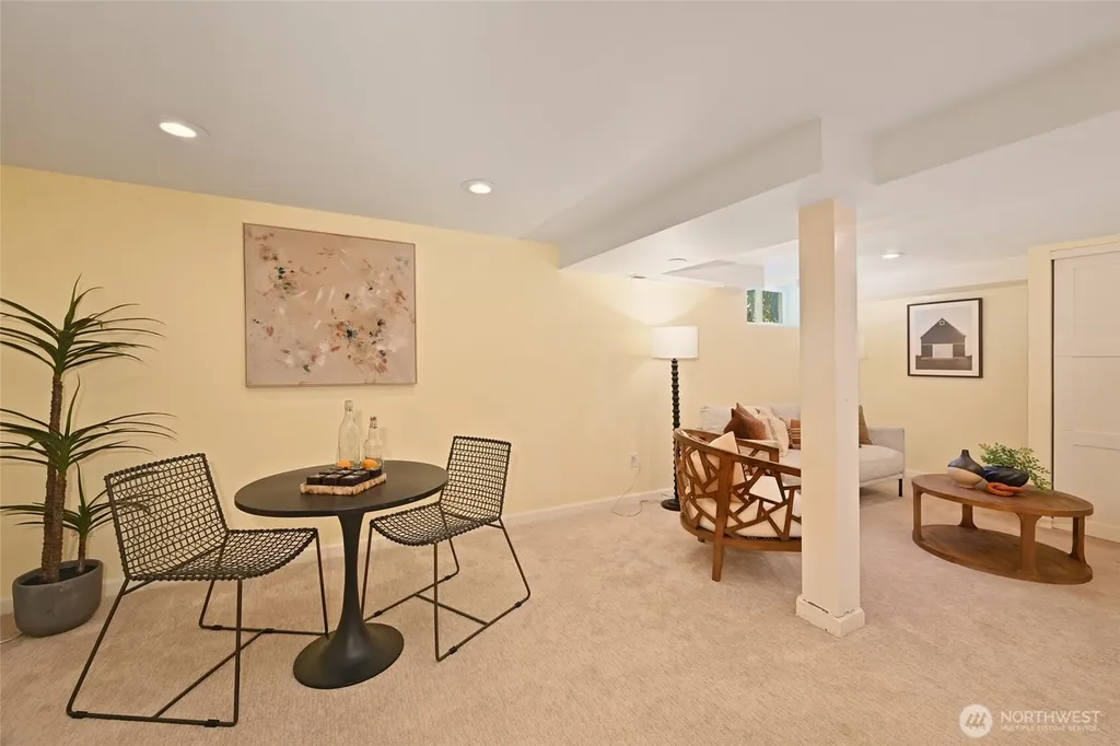 4024 55th Avenue SW Seattle WA 98116