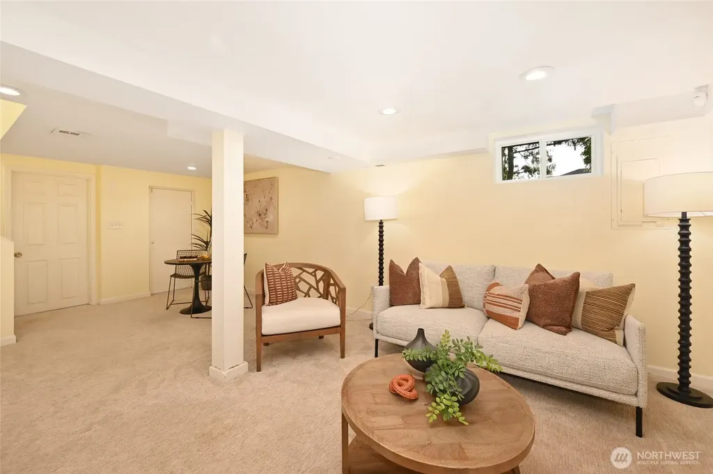 4024 55th Avenue SW Seattle WA 98116