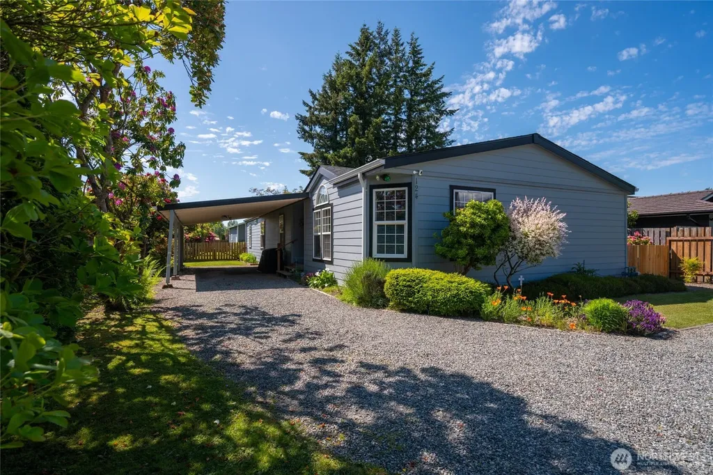124 N Central Avenue Sedro Woolley WA 98284