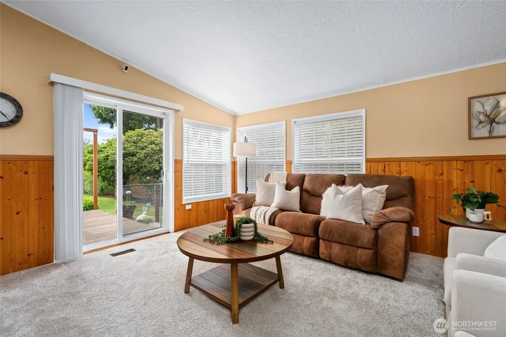 124 N Central Avenue Sedro Woolley WA 98284