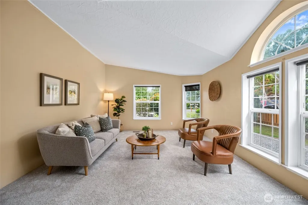 124 N Central Avenue Sedro Woolley WA 98284