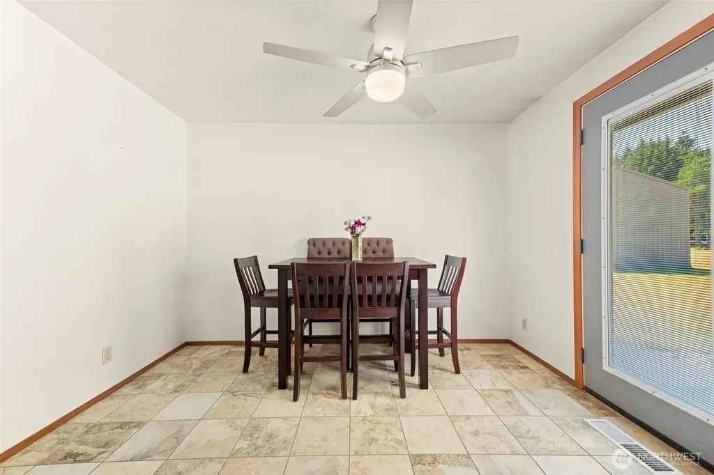 8925 Walter Court SW Olympia WA 98512