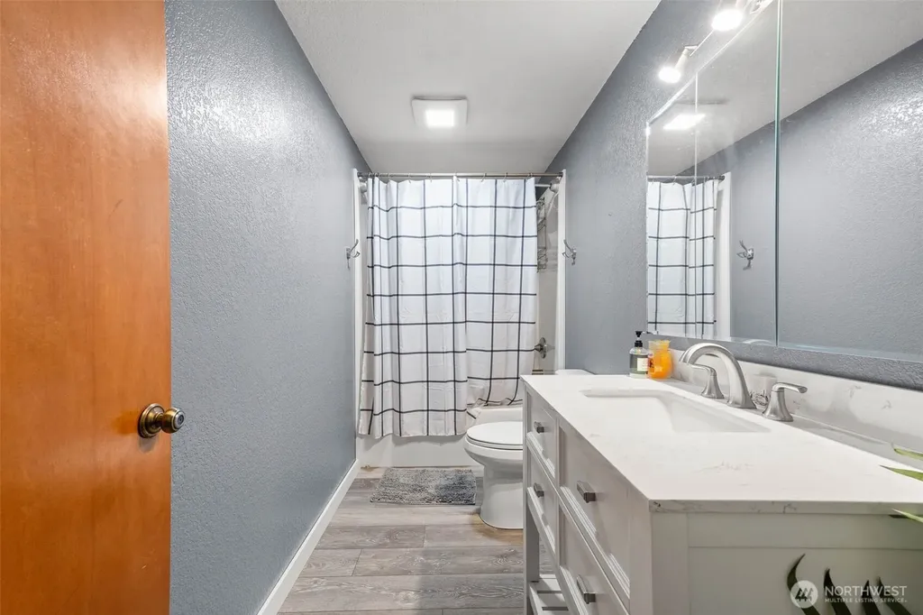 8925 Walter Court SW Olympia WA 98512