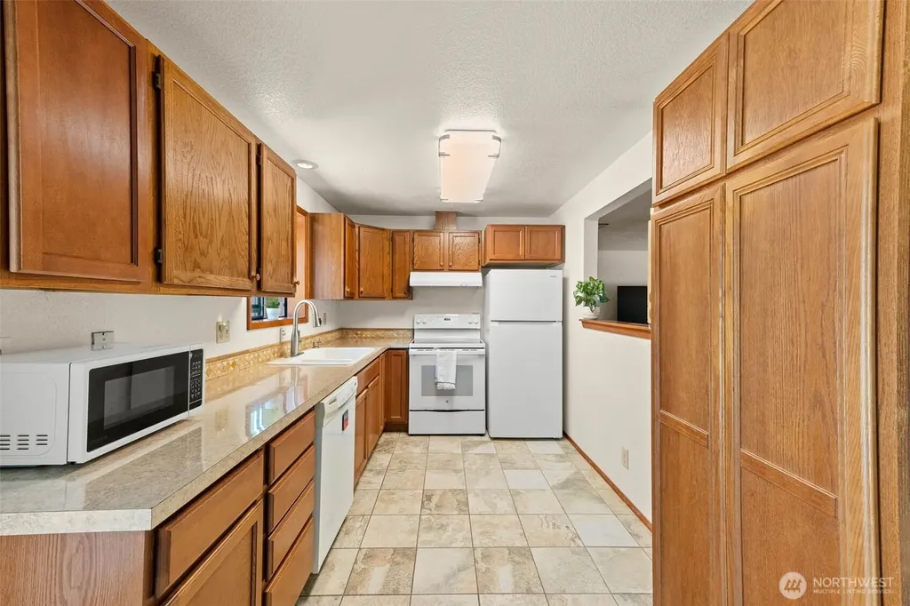 8925 Walter Court SW Olympia WA 98512
