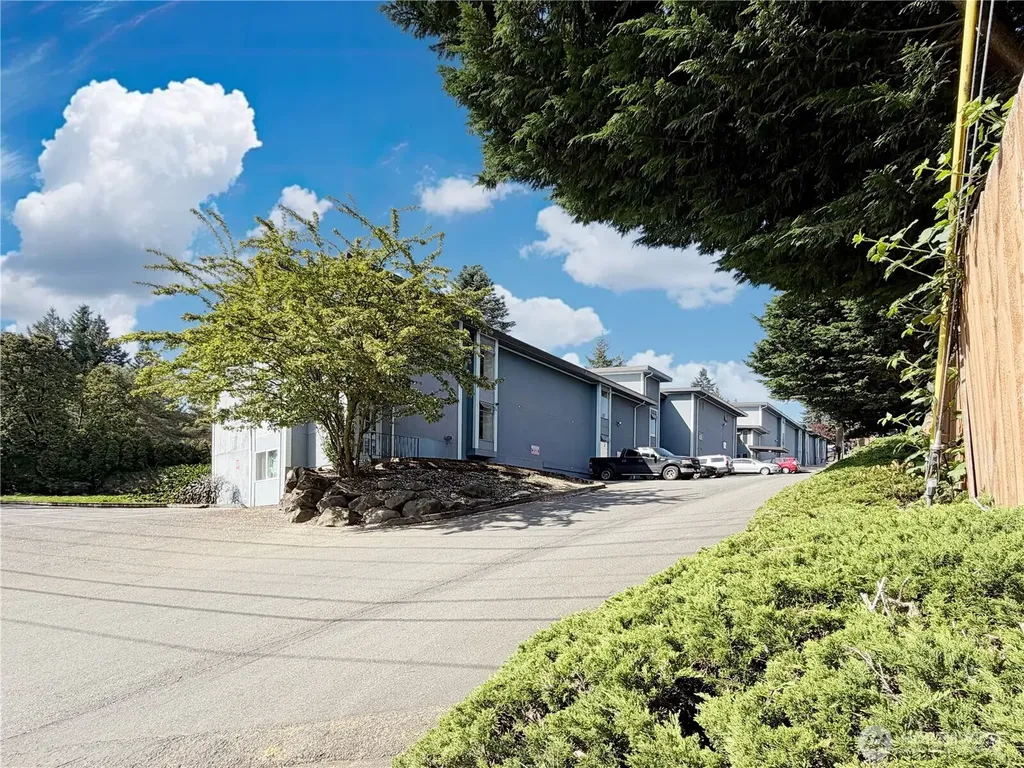 10455 Des Moines Memorial Drive S Seattle WA 98168