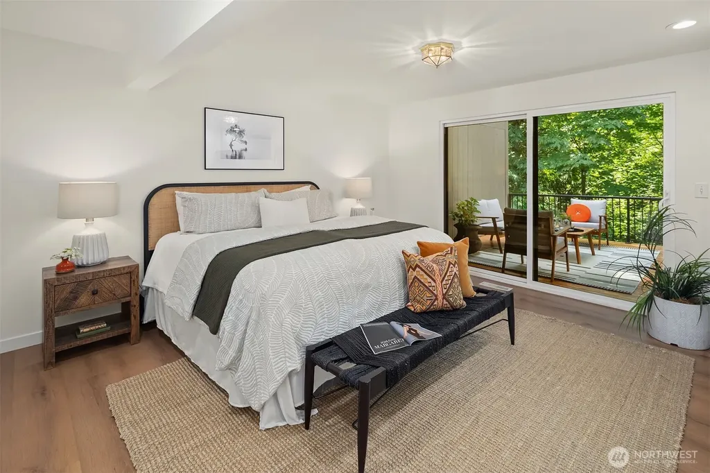 15 168th Avenue NE Bellevue WA 98008