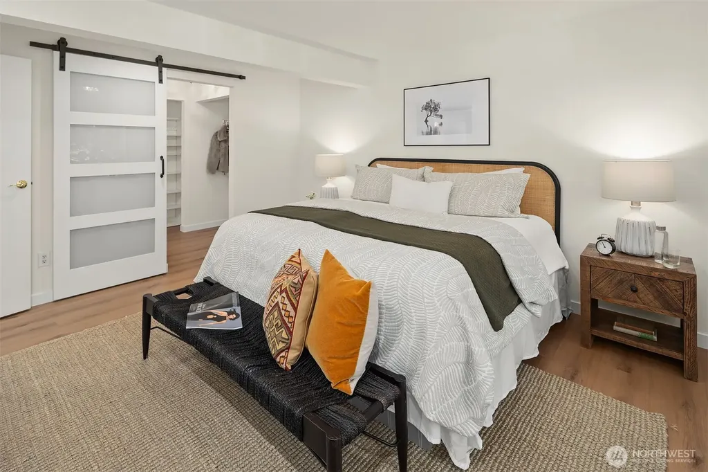 15 168th Avenue NE Bellevue WA 98008
