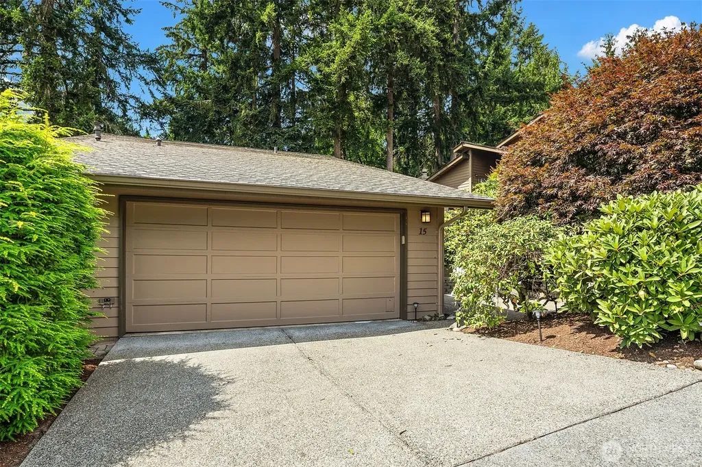 15 168th Avenue NE Bellevue WA 98008