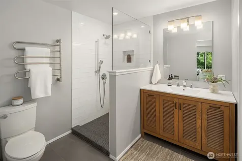 15 168th Avenue NE Bellevue WA 98008