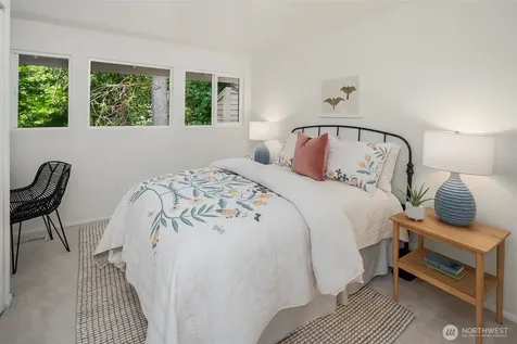 15 168th Avenue NE Bellevue WA 98008