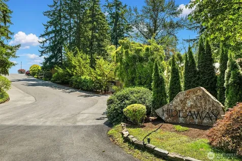 15 168th Avenue NE Bellevue WA 98008