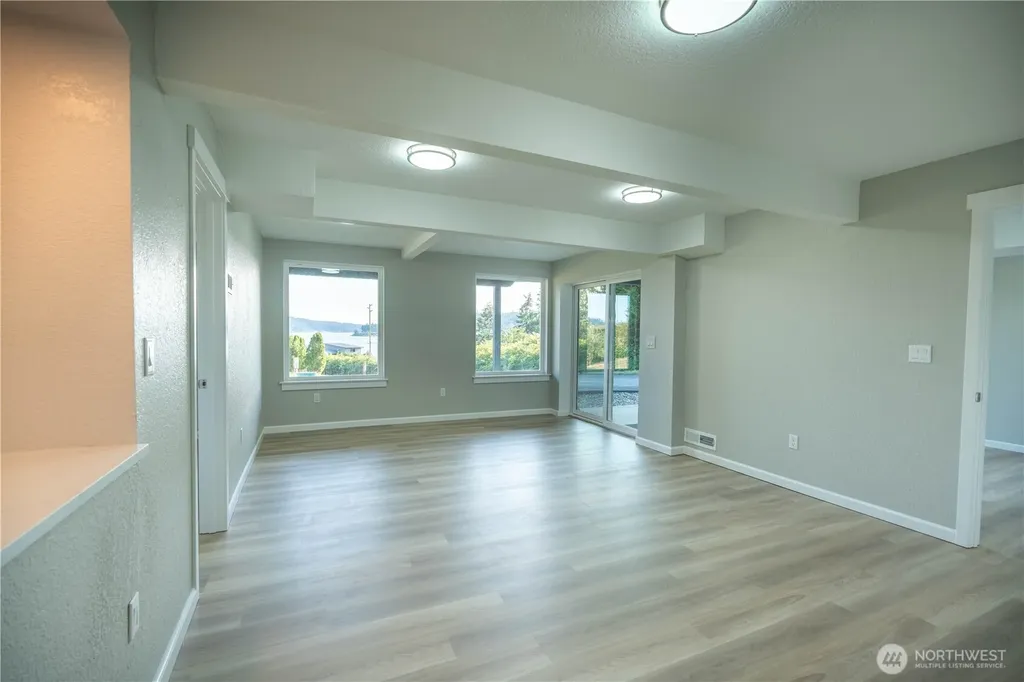 15210 Gibralter Road Anacortes WA 98221