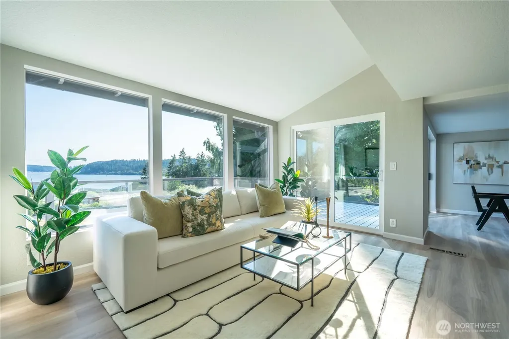 15210 Gibralter Road Anacortes WA 98221