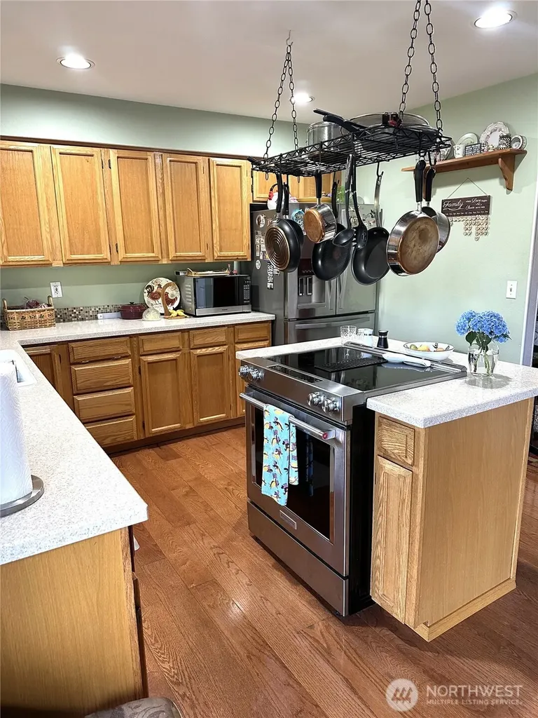 28136 233rd Avenue SE Maple Valley WA 98038