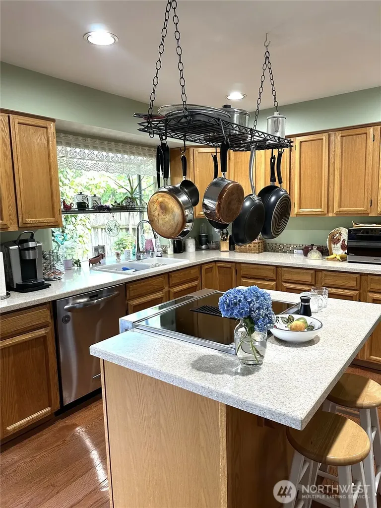 28136 233rd Avenue SE Maple Valley WA 98038