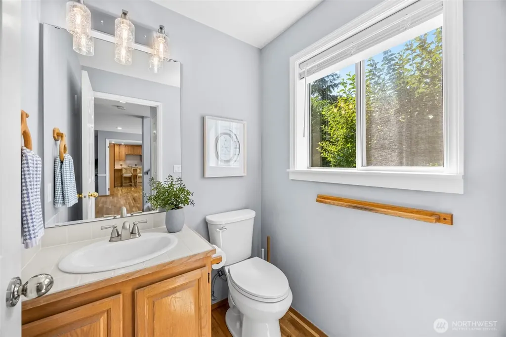 5767 Eldorado Place NW Bremerton WA 98312