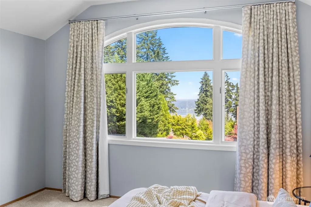 5767 Eldorado Place NW Bremerton WA 98312
