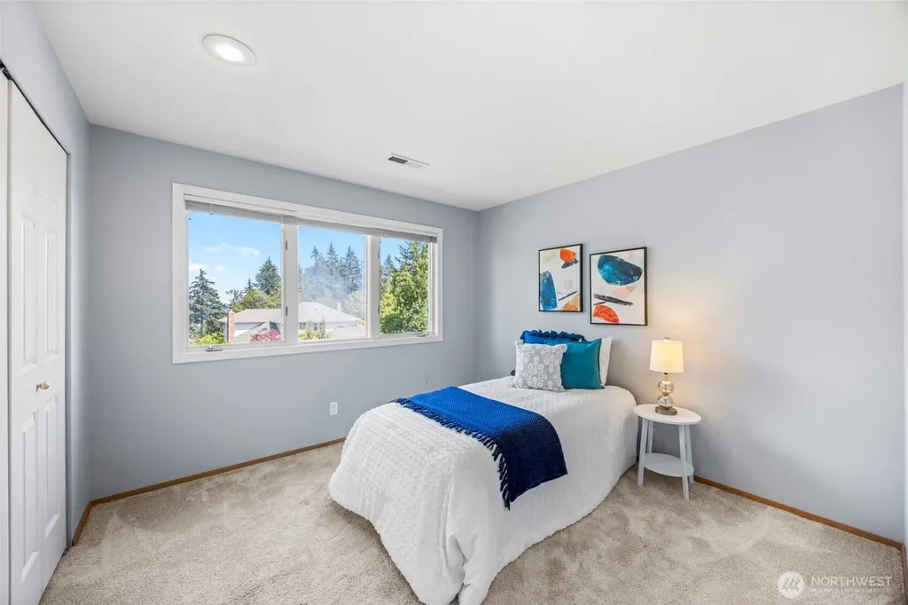 5767 Eldorado Place NW Bremerton WA 98312
