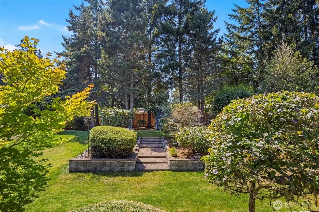 5767 Eldorado Place NW Bremerton WA 98312