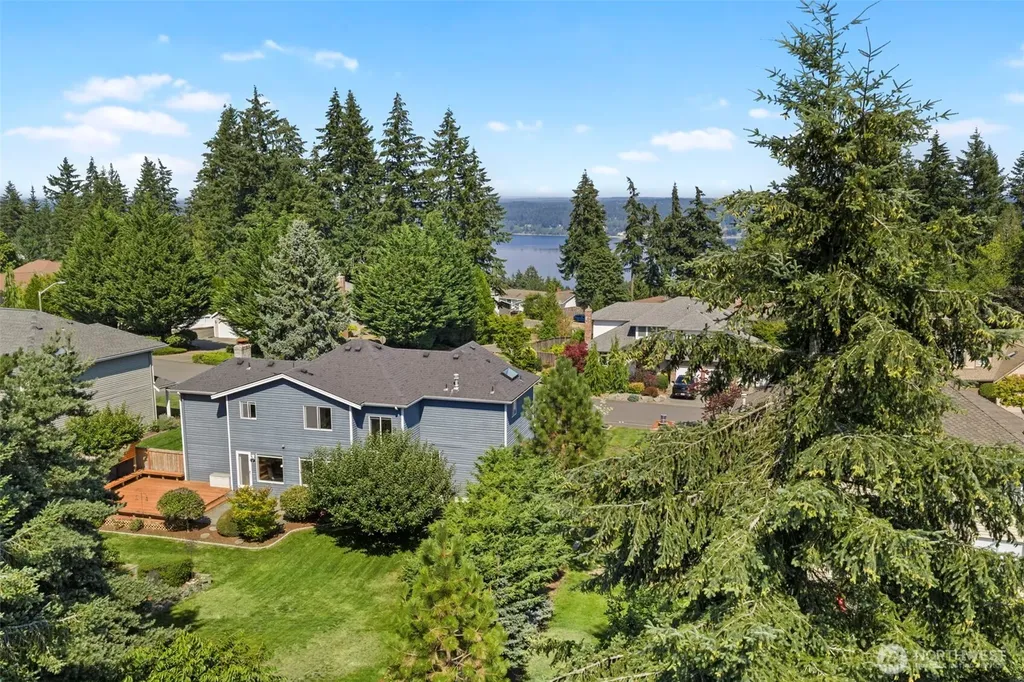 5767 Eldorado Place NW Bremerton WA 98312