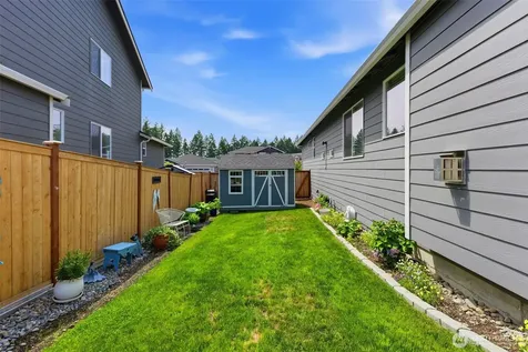 18201 132nd Avenue E Puyallup WA 98374
