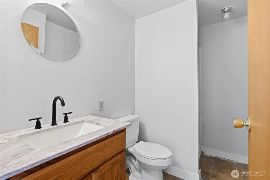 352 Lochwood Drive Camano Island WA 98282