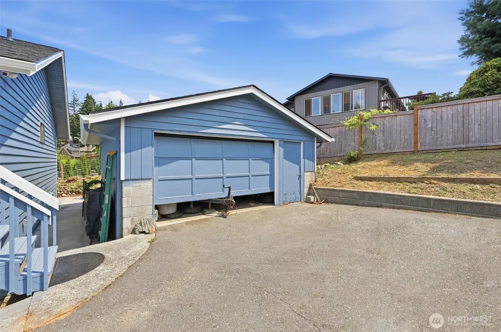352 Lochwood Drive Camano Island WA 98282