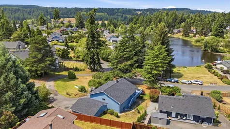 352 Lochwood Drive Camano Island WA 98282