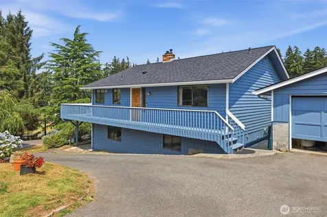 352 Lochwood Drive Camano Island WA 98282