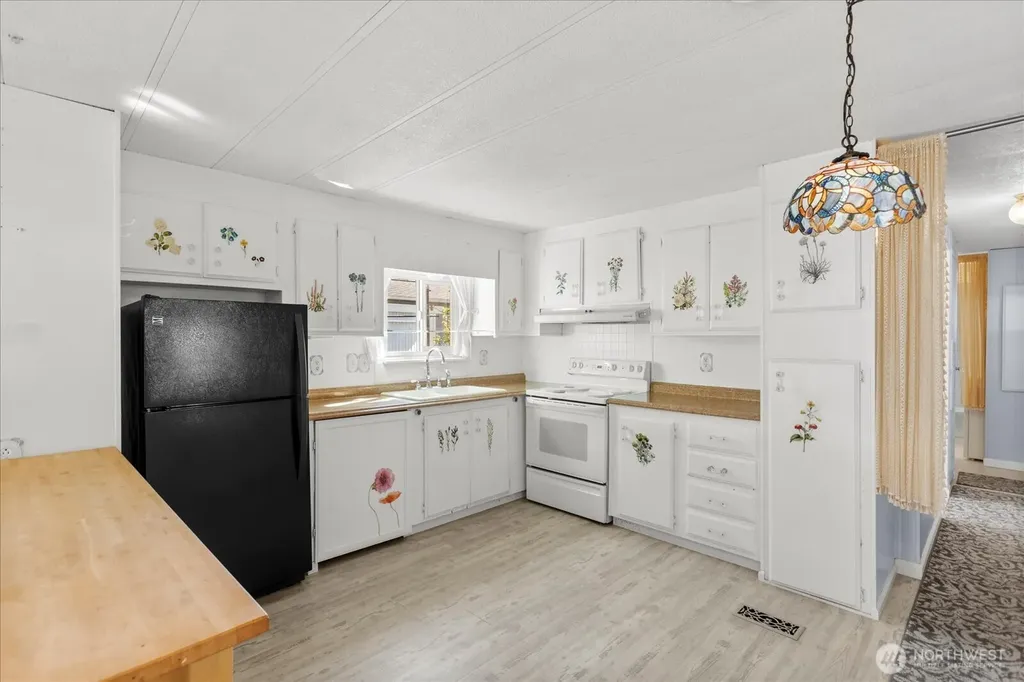 3832 164th Street SW Lynnwood WA 98087