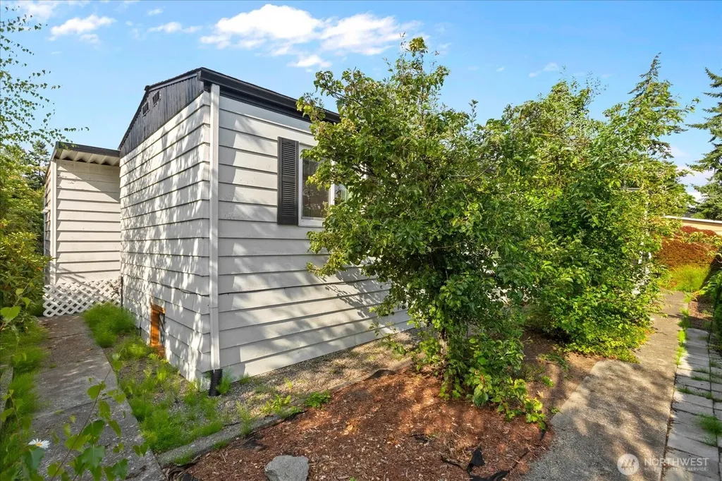 3832 164th Street SW Lynnwood WA 98087