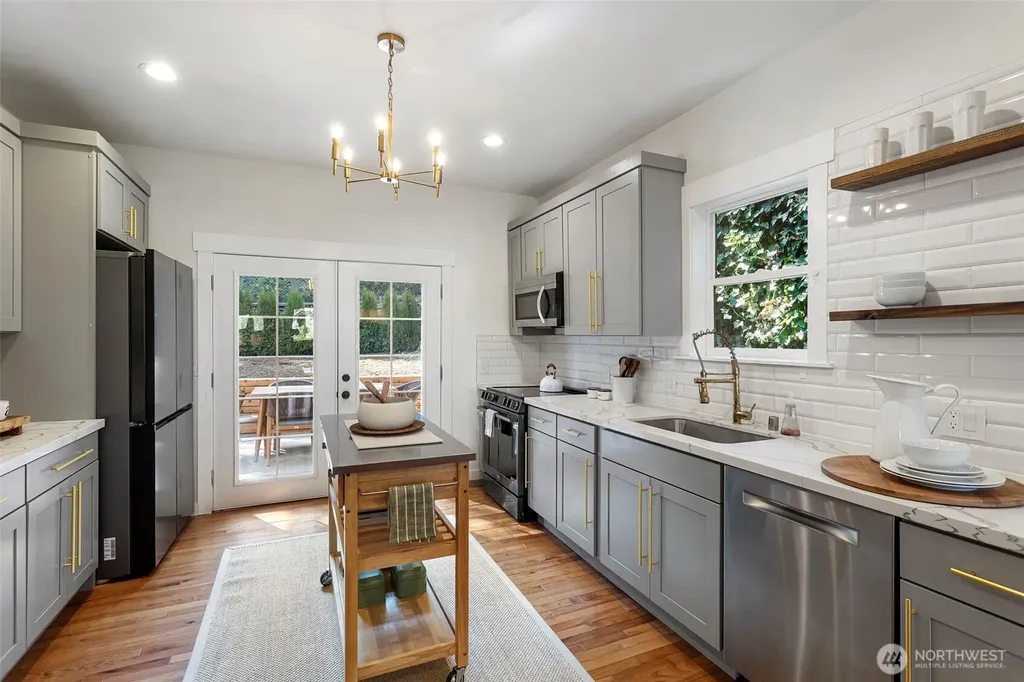 4137 41st Avenue S Seattle WA 98118