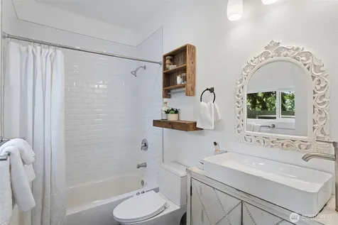 4137 41st Avenue S Seattle WA 98118