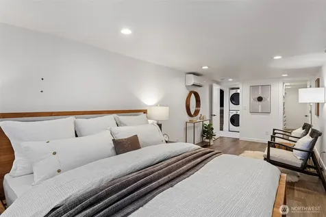 4137 41st Avenue S Seattle WA 98118
